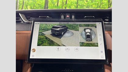 F-Pace 43