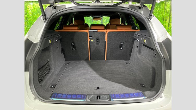 2022 認定中古車 Jaguar F-Pace フジホワイト P250 AWD（オートマチック） R-DYNAMIC BLACK
