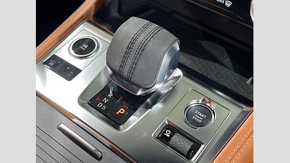 F-Pace 53