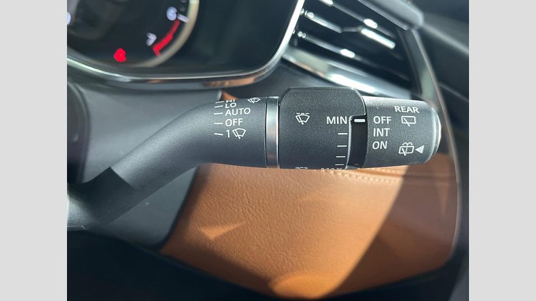 2022 認定中古車 Jaguar F-Pace フジホワイト P250 AWD（オートマチック） R-DYNAMIC BLACK