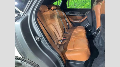 F-Pace 21