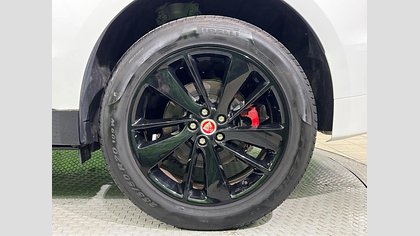 F-Pace 8