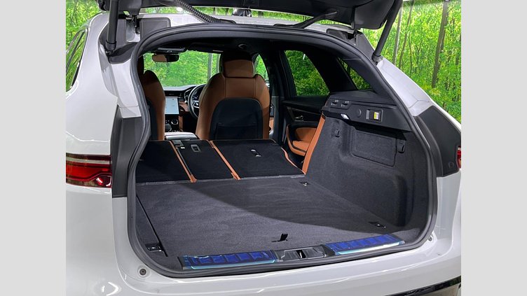 2022 認定中古車 Jaguar F-Pace フジホワイト P250 AWD（オートマチック） R-DYNAMIC BLACK