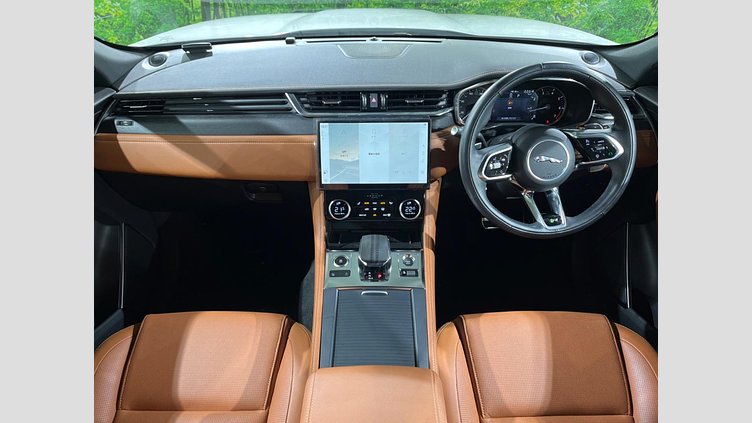 2022 認定中古車 Jaguar F-Pace フジホワイト P250 AWD（オートマチック） R-DYNAMIC BLACK