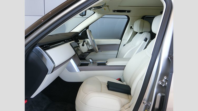 2023 認定中古車 Land Rover Range Rover バトゥミゴールド D300 AWD MHEV（AT） スタンダードホイールベース Autobiography