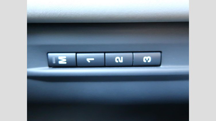2019 認定中古車 Land Rover Range Rover Evoque シリコンシルバー P250 SE