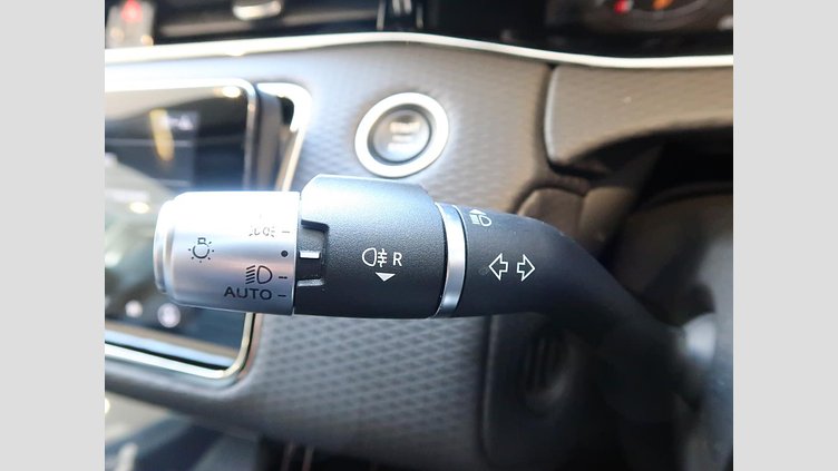 2019 認定中古車 Land Rover Range Rover Evoque フジホワイト D180 R-DYNAMIC S