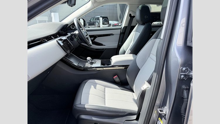 2024 認定中古車 Land Rover Range Rover Evoque アイガーグレイ P300eプラグインハイブリッド（ガソリン） スタンダードホイールベース DYNAMIC HSE