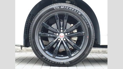 F-Pace 45