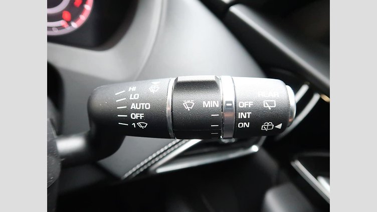 2020 認定中古車 Jaguar F-Pace Fuji White 2.0L I4 Pet Mid DOHC AJ200 R-SPORT