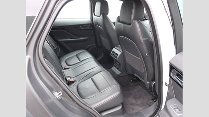 F-Pace 63