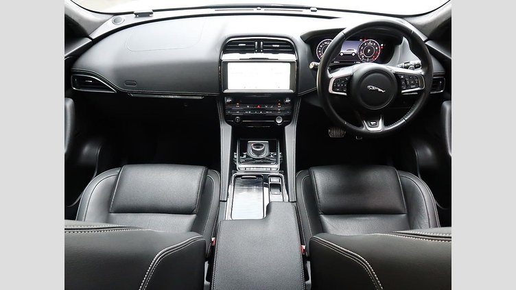 2020 認定中古車 Jaguar F-Pace Fuji White 2.0L I4 Pet Mid DOHC AJ200 R-SPORT
