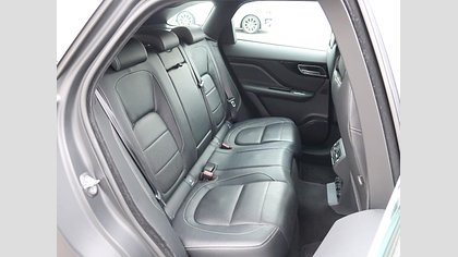 F-Pace 35