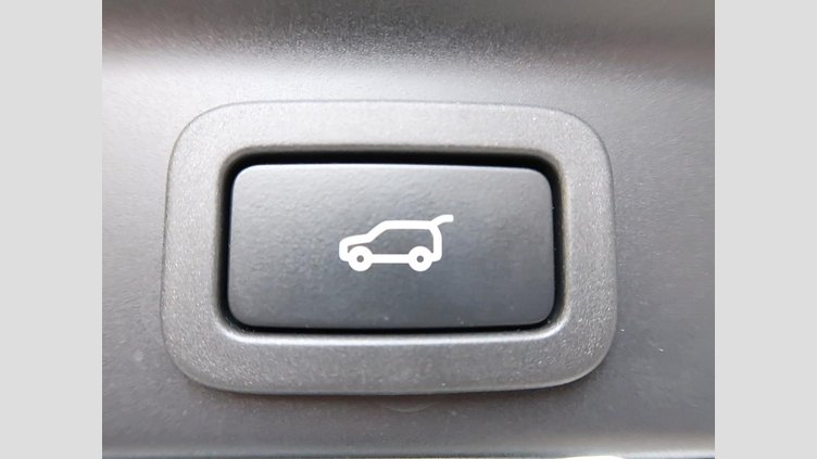2020 認定中古車 Jaguar F-Pace Fuji White 2.0L I4 Pet Mid DOHC AJ200 R-SPORT