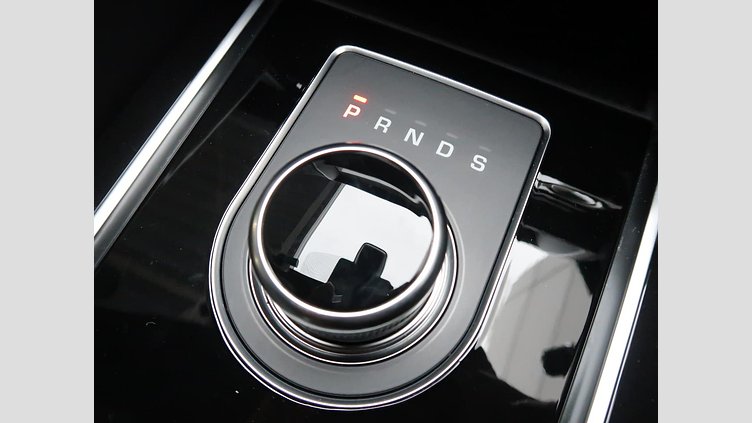 2020 認定中古車 Jaguar F-Pace Fuji White 2.0L I4 Pet Mid DOHC AJ200 R-SPORT