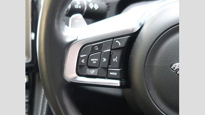 F-Pace 72