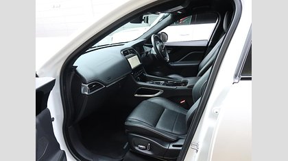 F-Pace 3