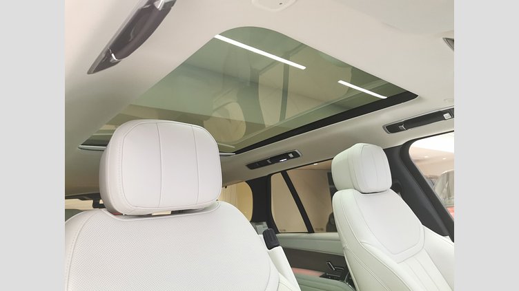 2024 認定中古車 Land Rover Range Rover ハクバシルバー P530 AWD（AT） スタンダードホイールベース HSE