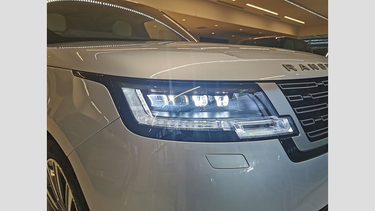 2024 認定中古車 Land Rover Range Rover ハクバシルバー P530 AWD（AT） スタンダードホイールベース HSE
