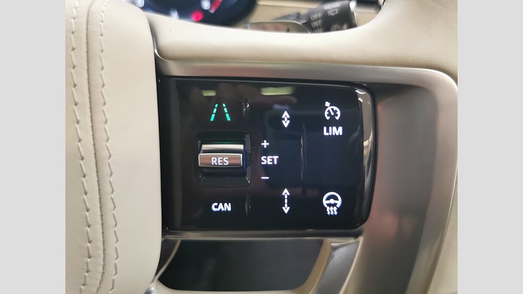 2024 認定中古車 Land Rover Range Rover ハクバシルバー P530 AWD（AT） スタンダードホイールベース HSE