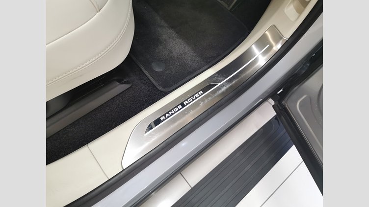 2024 認定中古車 Land Rover Range Rover ハクバシルバー P530 AWD（AT） スタンダードホイールベース HSE