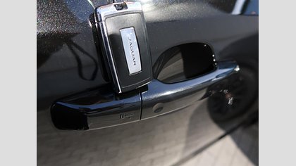 E-Pace 12