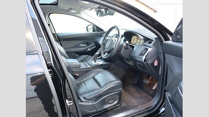 E-Pace 32