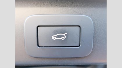 E-Pace 79