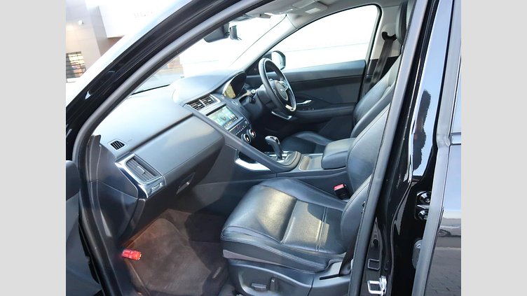 2019 認定中古車 Jaguar E-Pace サントリーニブラック D180 オートマチック全輪駆動 S