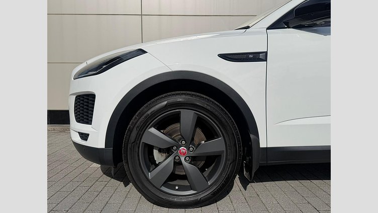 2019 認定中古車 Jaguar E-Pace Fuji White 2.0 litre i4D Diesel センサリー・パフォーマンス・エディション