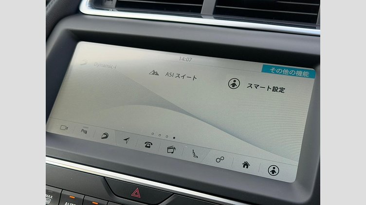 2019 認定中古車 Jaguar E-Pace Fuji White 2.0 litre i4D Diesel センサリー・パフォーマンス・エディション