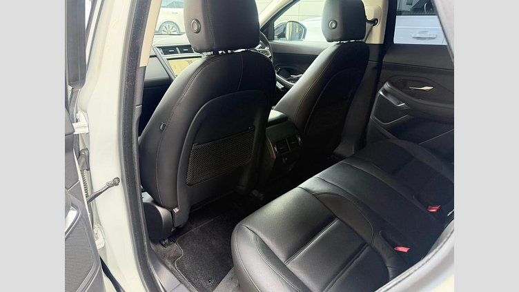 2019 認定中古車 Jaguar E-Pace Fuji White 2.0 litre i4D Diesel センサリー・パフォーマンス・エディション