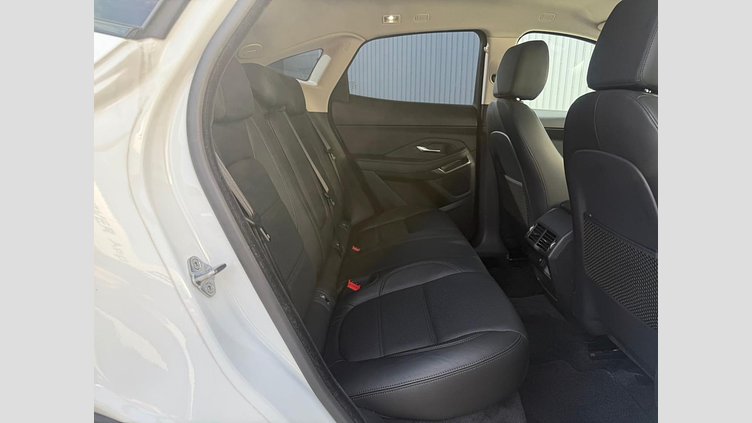 2019 認定中古車 Jaguar E-Pace Fuji White 2.0 litre i4D Diesel センサリー・パフォーマンス・エディション