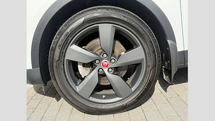 E-Pace 42