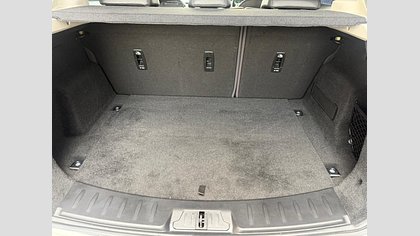 E-Pace 38