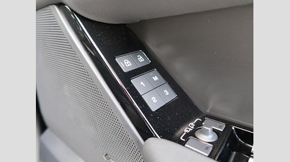 Range Rover Velar 32