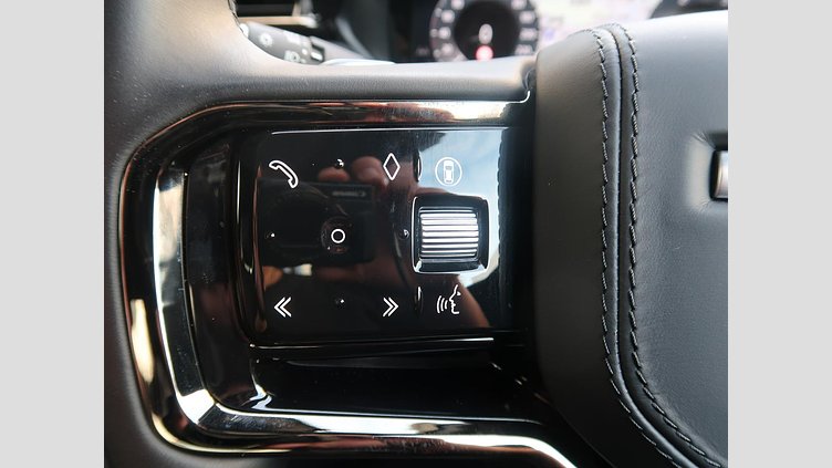 2024 認定中古車 Land Rover Range Rover Velar サントリーニブラック D200マイルドハイブリッド（ディーゼル） スタンダードホイールベース Dynamic SE