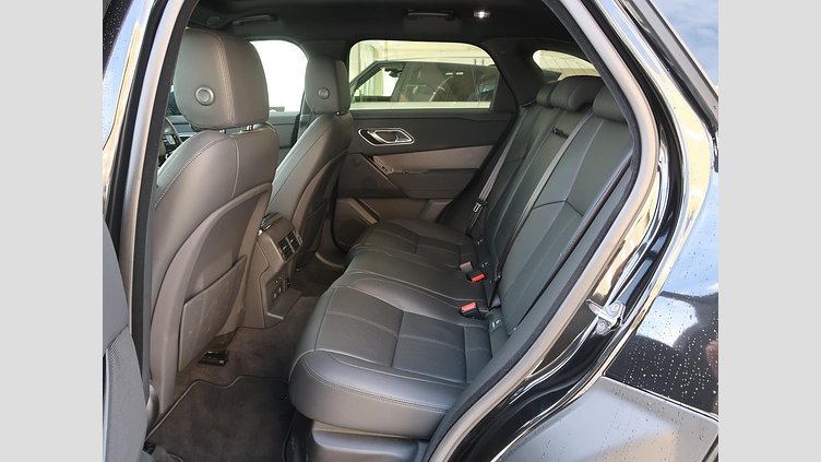 2024 認定中古車 Land Rover Range Rover Velar サントリーニブラック D200マイルドハイブリッド（ディーゼル） スタンダードホイールベース Dynamic SE