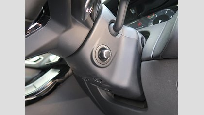 Range Rover Velar 35