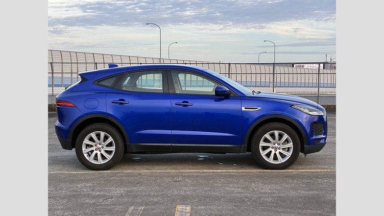 2019 認定中古車 Jaguar E-Pace シージアムブルー D180 オートマチック全輪駆動 S