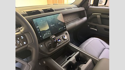 Defender 110 8