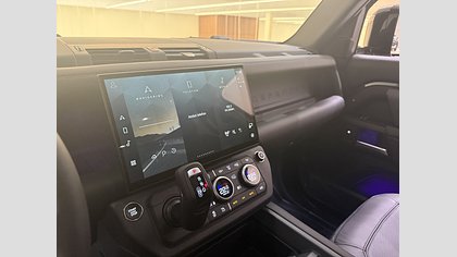 Defender 130 9