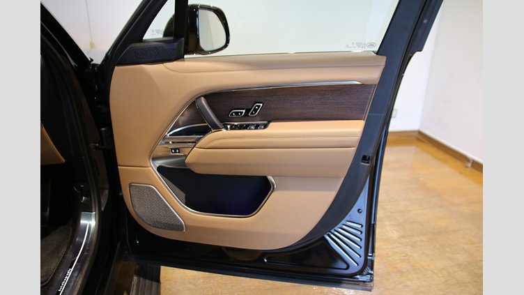 2026 認定中古車 Land Rover Range Rover サントリーニブラック D350 AWD MHEV（AT） スタンダードホイールベース Autobiography