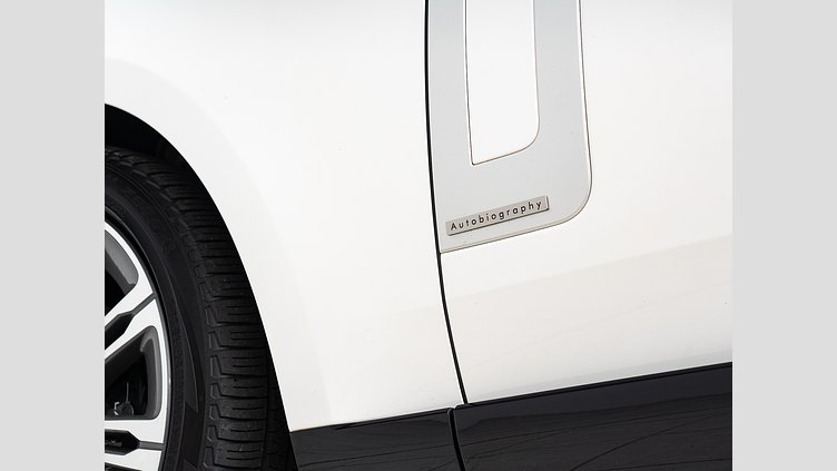 2023 認定中古車 Land Rover Range Rover オストゥーニパールホワイト D300 AWD MHEV（AT） AUTOBIOGRAPHY　D300　SWB