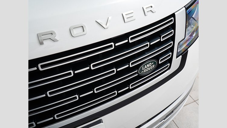 2023 認定中古車 Land Rover Range Rover オストゥーニパールホワイト D300 AWD MHEV（AT） AUTOBIOGRAPHY　D300　SWB
