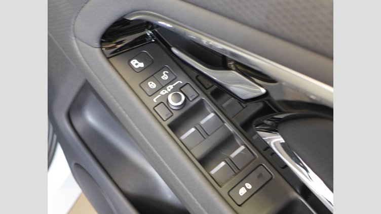 2020 認定中古車 Land Rover Range Rover Evoque ユーロンホワイト D180 R-DYNAMIC S
