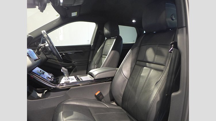 2020 認定中古車 Land Rover Range Rover Evoque ユーロンホワイト D180 R-DYNAMIC S