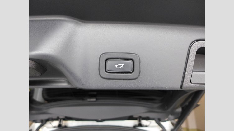 2020 認定中古車 Land Rover Range Rover Evoque ユーロンホワイト D180 R-DYNAMIC S