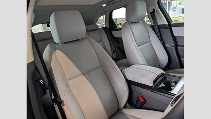 Range Rover Velar 11