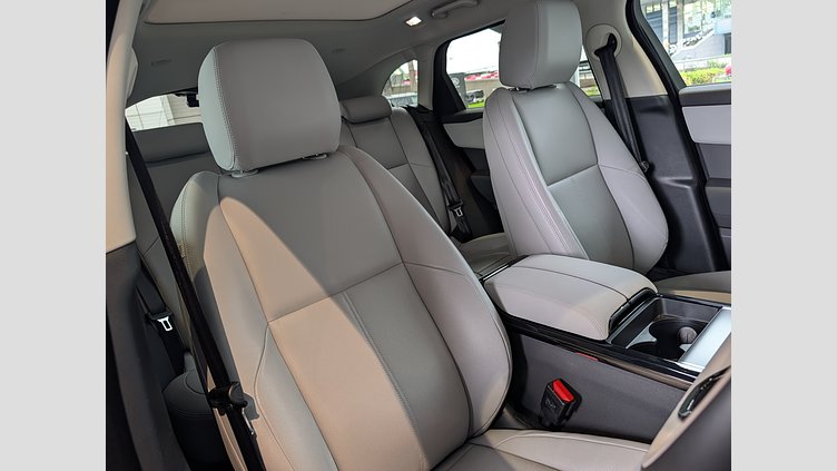 2024 認定中古車 Land Rover Range Rover Velar フジホワイト D200マイルドハイブリッド（ディーゼル） スタンダードホイールベース Dynamic SE